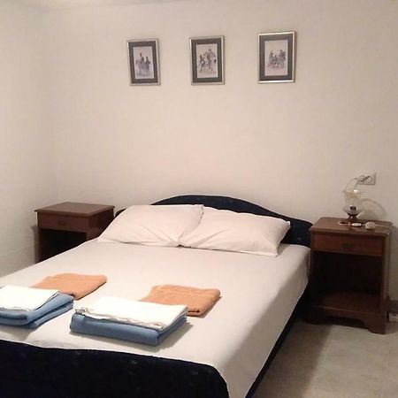 Apartments Loncarevic สลาโน ภายนอก รูปภาพ
